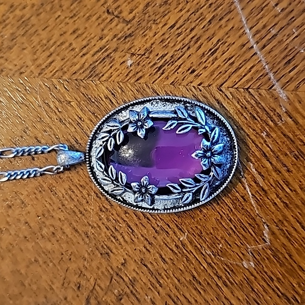 Gothic Floral Purple Pendant Necklace - Picture 2 of 4